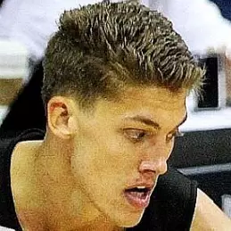 Meyers Leonard net worth