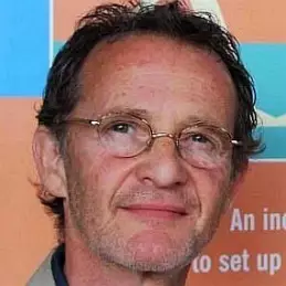 Anton Lesser net worth