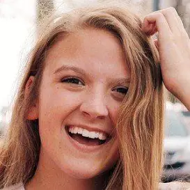 LifeAsJade net worth