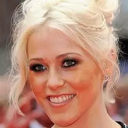 Amelia Lily net worth