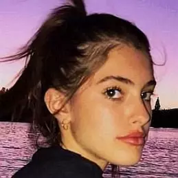 Alexis Linder net worth