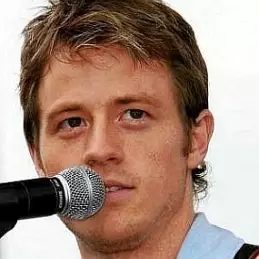 Aaron Lines net worth