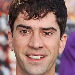 Hamish Linklater net worth