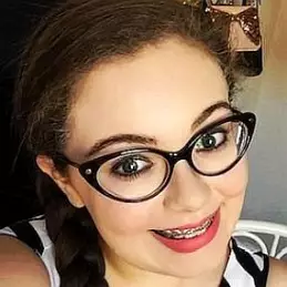 Lip Balm Addict net worth