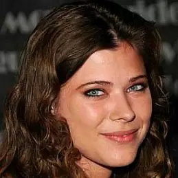 Peyton List Net Worth 2025: Money, Salary, Bio CelebsMoney