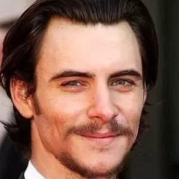 Harry Lloyd net worth