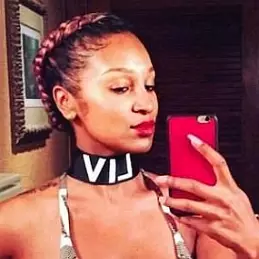 Olivia Longott net worth