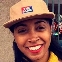 LookAtLollyy net worth