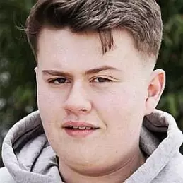 Alex Looney net worth