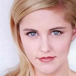 Taylor Louderman net worth