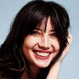 Daisy Lowe net worth