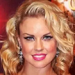 Natalie Lowe net worth