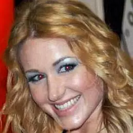 Andrea Lowell net worth