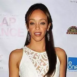 Shanti Lowry net worth