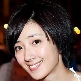Gwei Lun-mei net worth