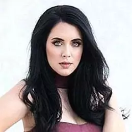 Holly Luyah net worth