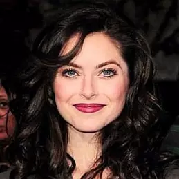 Brooke Lyons net worth