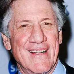 Stephen Macht net worth