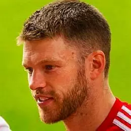 Jamie Mackie net worth