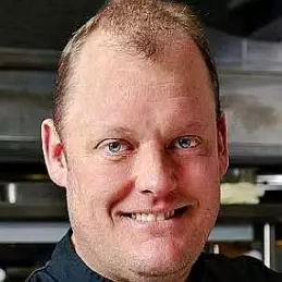 Beau MacMillan net worth