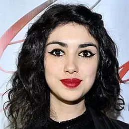 Alexa Mansour net worth