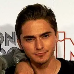 Alex Marshall net worth