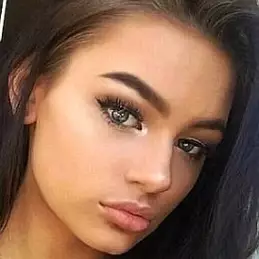 Zoe Christina Marshall net worth