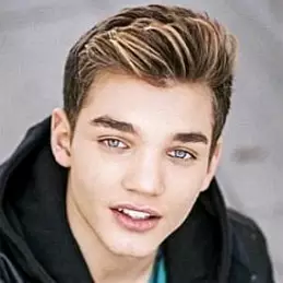 Julian Martel net worth