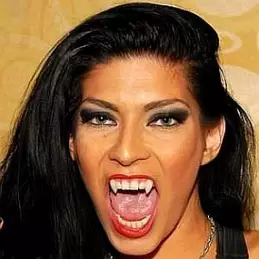 Shelly Martinez net worth