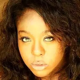 Simenona Martinez net worth