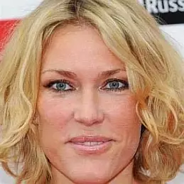 Cerys Matthews net worth