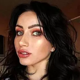 Clarissa May net worth