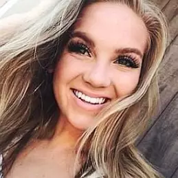 Savannah May net worth