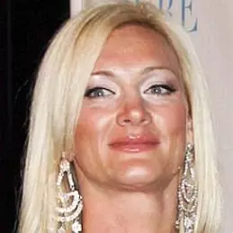 Jennifer McDaniel net worth