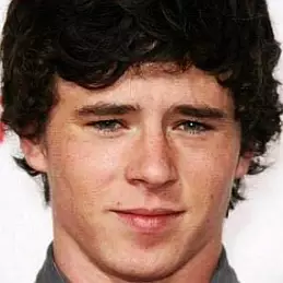 Charlie McDermott net worth