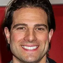 Scott McGillivray net worth