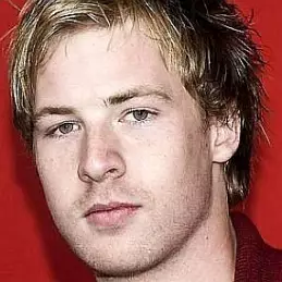 Angus McLaren net worth