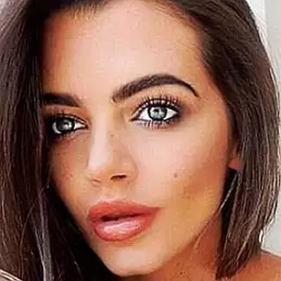 Emma McVey net worth