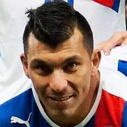 Gary Medel net worth