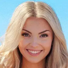 Julia Mellor net worth