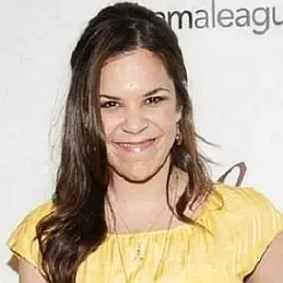 Lindsay Mendez net worth