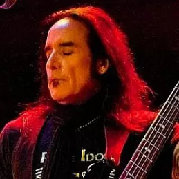 Marco Mendoza net worth