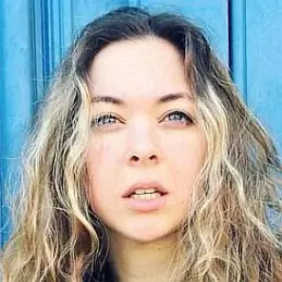 Lawra Meschi net worth