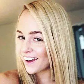 Alexia Meyer net worth