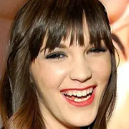 Holly Michaels net worth