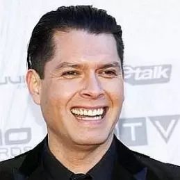 Derek Miller net worth