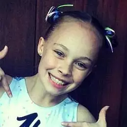 Alex Mills net worth