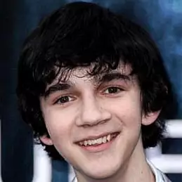 Zach Mills net worth