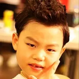 Hwang Min-woo net worth