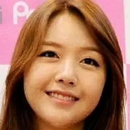 Bang Minah net worth